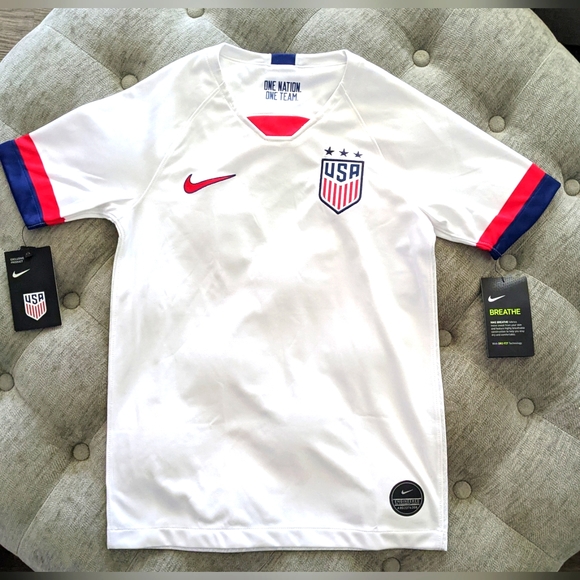 Youth Size M Nike 2019 FIFA Womens  World Cup USA Soccer Heath Jersey, White Red - Picture 1 of 8